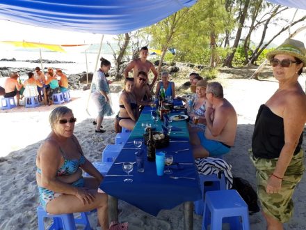 Hello Mauritius Déjeuner barbecue Excursion en hors-bord-rapide Ile aux Cerfs